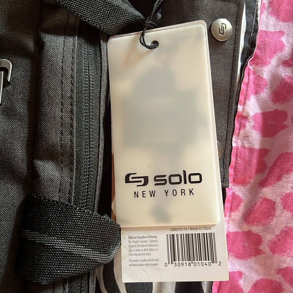 Solo New York Messenger backpack. Gray - Picture 4 of 4